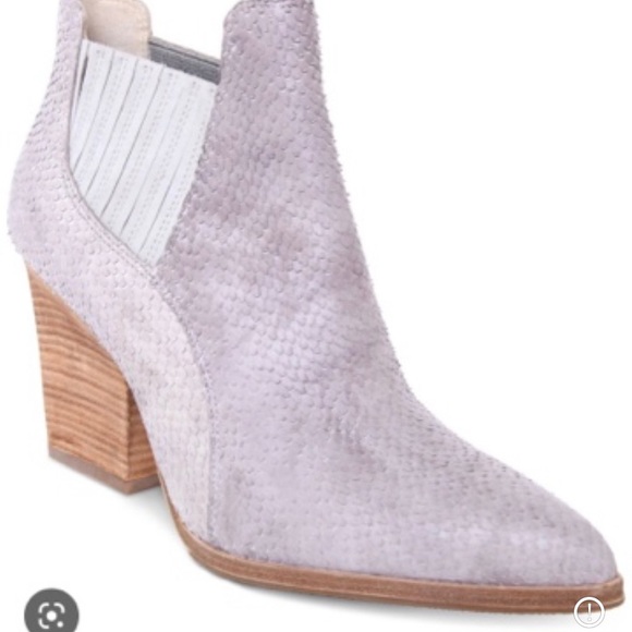 Donald J. Pliner 9.5 Pumice Western Ankle Snake Textured Booties - Picture 3 of 12